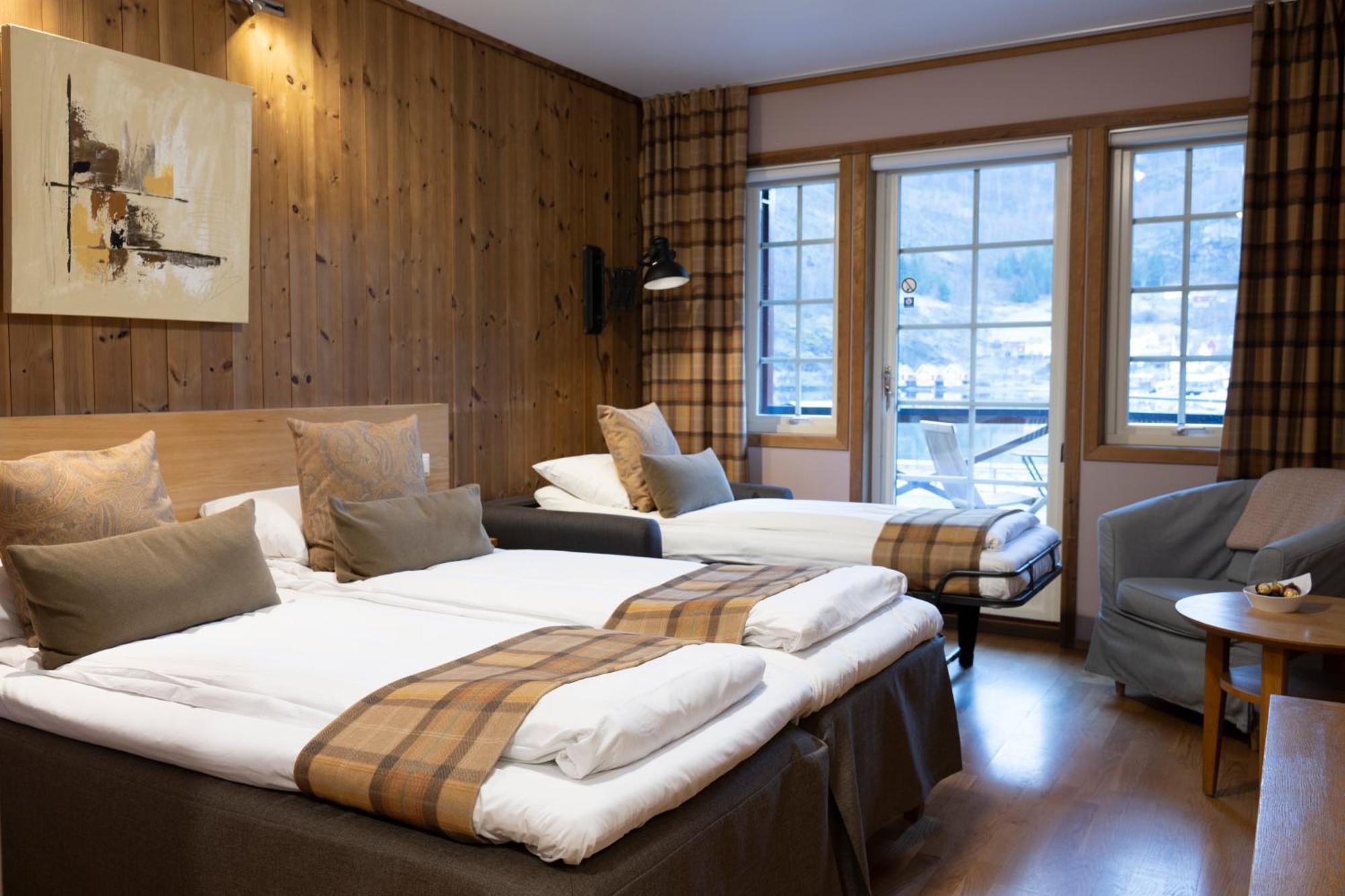 Hotel Flamsbrygga 3*