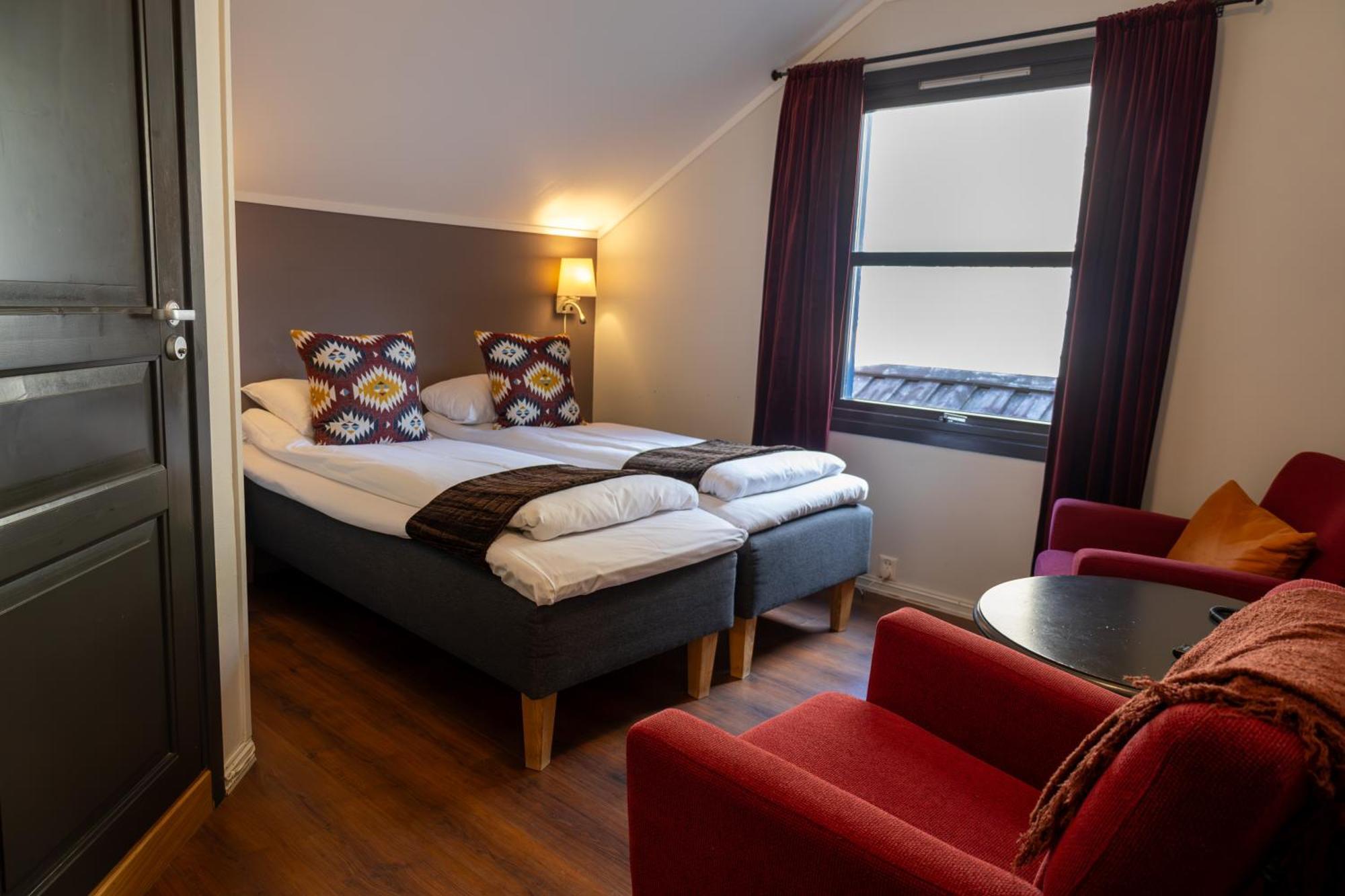 Hotel Flamsbrygga 3*