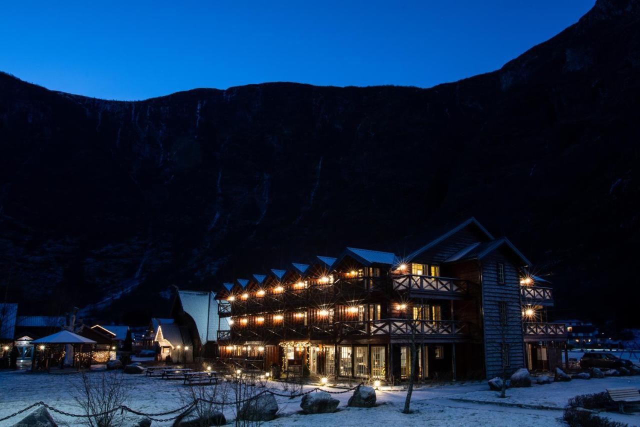 Hotel Flamsbrygga 3*